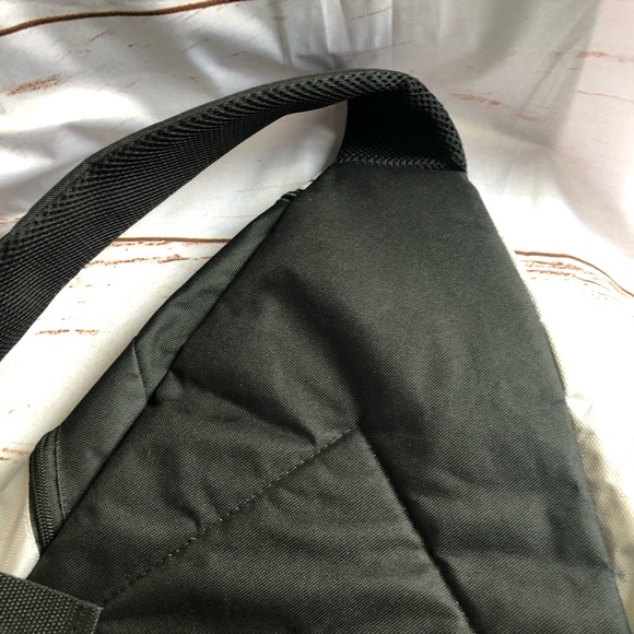 Disney cruise line sling backpack - Picture 3 of 4